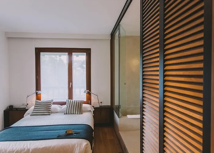 Lorenea * 宏达瑞比亚